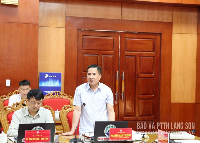 Lãnh đạo HĐND tỉnh phát biểu tại phiên họp