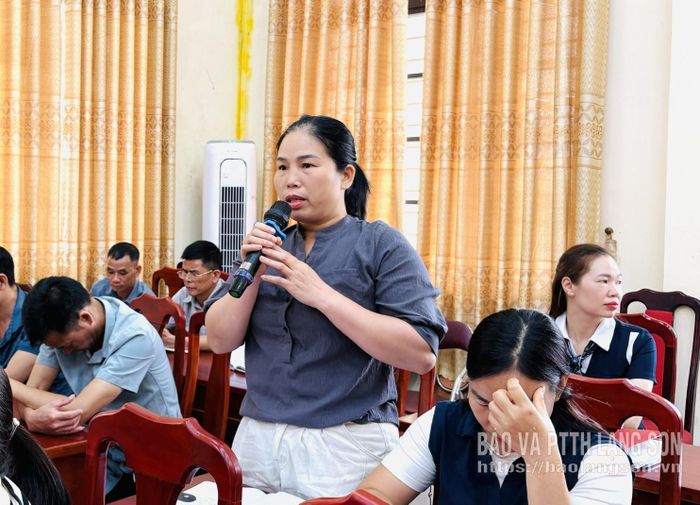 Cử tri thôn Bản San phát biểu ý kiến