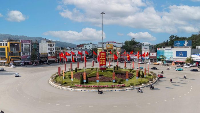 Sau quá trình sắp xếp đơn vị hành chính, phường Lào Cai trở thành địa bàn hội tụ các chức năng hành chính, thương mại, dịch vụ, tài chính, logistics và đối ngoại của tỉnh.