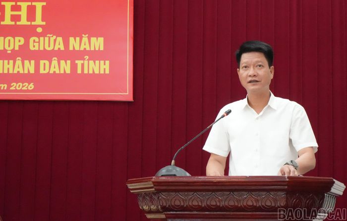 Đồng chí Nguyễn Thế Phước - Phó Bí thư Tỉnh ủy, Chủ tịch Ủy ban MTTQ tỉnh trả lời một số ý kiến thuộc thẩm quyền.