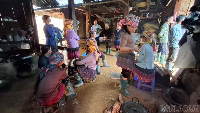 Các hộ dân phải di dời khẩn cấp do thiên tai.