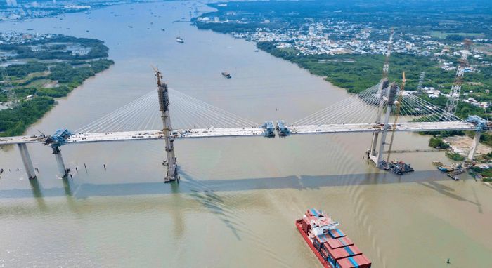 Cầu Phước Khánh dự kiến hoàn thành hợp long trong tháng 6. Ảnh: Báo Xây dựng