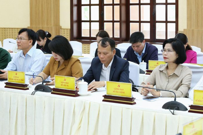 Các đại biểu tham dự hội nghị