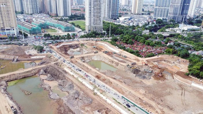 Việc đầu tư hồ điều hòa này được đặt ra trong bối cảnh hệ thống thoát nước khu vực phía Tây Hà Nội chịu áp lực lớn.