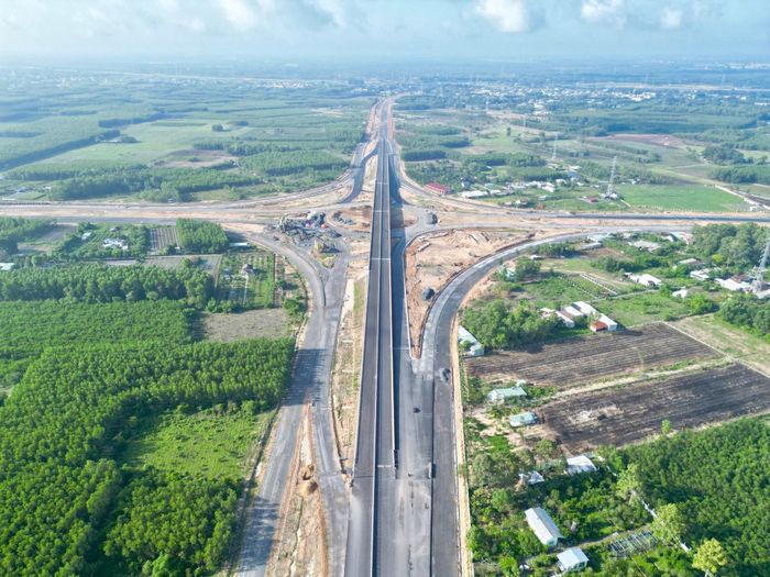 Một đoạn công trường Vành đai 3 TP. HCM qua Đồng Nai. Ảnh: Báo Xây Dựng