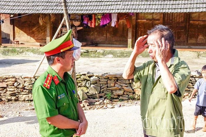 Theo già Sùng A Lứ ở xóm Thung Mài thì chưa năm nào mùa khô kéo dài như năm nay.