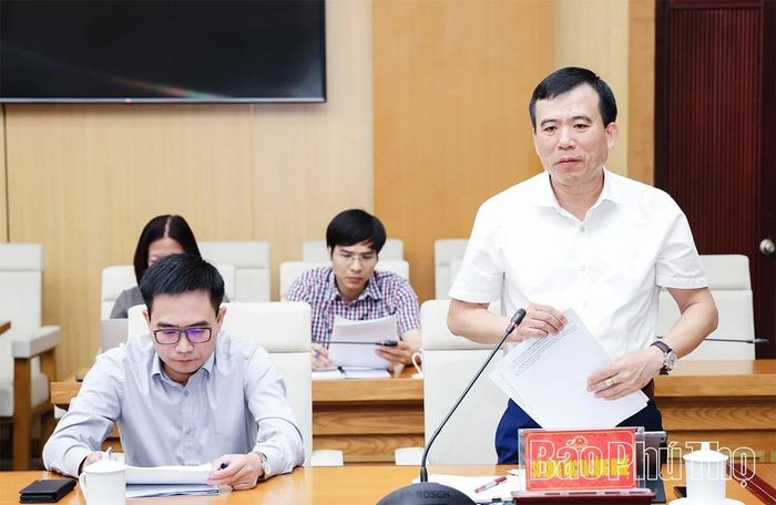 Giám đốc Sở Khoa học và Công nghệ Nguyễn Minh Tường báo cáo kế hoạch dự kiến đầu tư công trung hạn ngành khoa học và công nghệ giai đoạn 2026-2030.