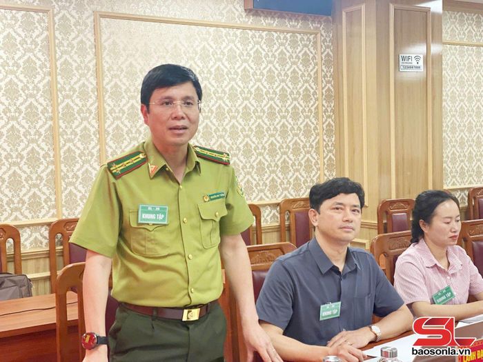 Lãnh đạo Chi cục Kiểm lâm, thành phần tham gia khung diễn tập phát biểu 