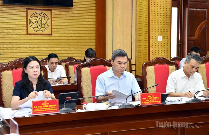Các đồng chí Thường trực Tỉnh ủy tại hội nghị.