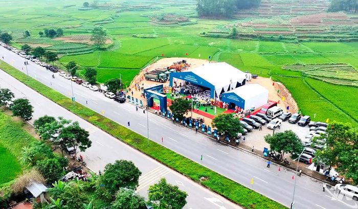 Hạ tầng công nghiệp tiếp tục được mở rộng, tạo thêm dư địa thu hút đầu tư và phát triển sản xuất. Trong ảnh: Cụm công nghiệp Hà Châu 1 và Hà Châu 2 tại xã Điềm Thụy.