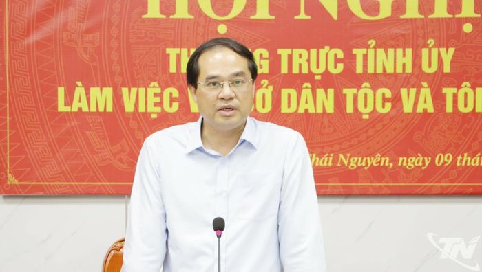 Đồng chí Bí thư Tỉnh ủy Trịnh Xuân Trường phát biểu chỉ đạo tại Hội nghị.