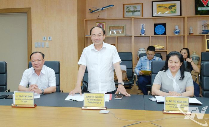 Đồng chí Nguyễn Đăng Bình, Phó Bí thư Thường trực Tỉnh ủy, Trưởng Đoàn đại biểu Quốc hội tỉnh phát biểu tại buổi làm việc.
