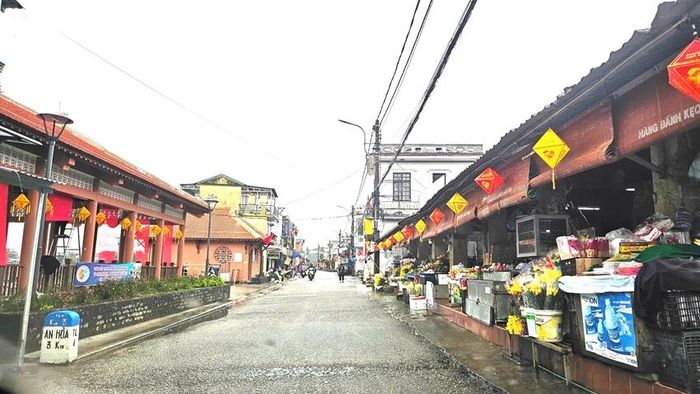 Phố cổ Bao Vinh, một trong những điểm đến giàu tiềm năng phát triển du lịch cộng đồng của phường Hóa Châu