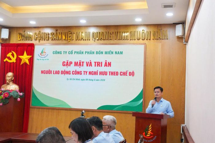 Ông Đỗ Văn Tuấn, Bí thư Đảng ủy, Tổng Giám đốc Công ty nhấn mạnh: Công ty luôn trân trọng những đóng góp của các thế hệ người lao động và coi đây là nền tảng quan trọng cho sự phát triển bền vững của Phân bón Miền Nam