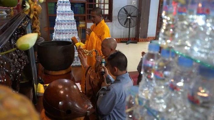 Chư tôn đức trang nghiêm khóa lễ