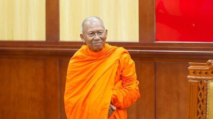 Hòa thượng Thạch Sok Xane - Phó Chủ tịch Hội đồng Trị sự, Trưởng ban Trị sự GHPGVN tỉnh Vĩnh Long phát biểu tại buổi thăm