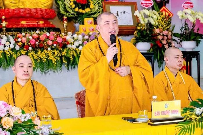 Thượng tọa Thích Tâm Chính sách tấn chư hành giả an cư
