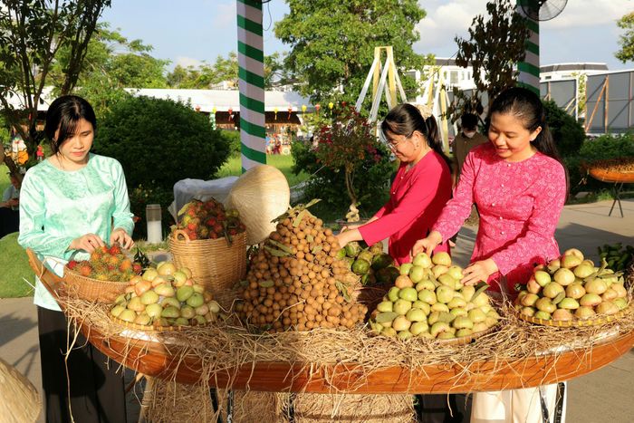 Tỉnh Đồng Tháp với hệ thống sông Tiền rộng lớn là một trong những tỉnh, thành có nhiều sản vật nông sản nổi tiếng trong nước và xuất khẩu.