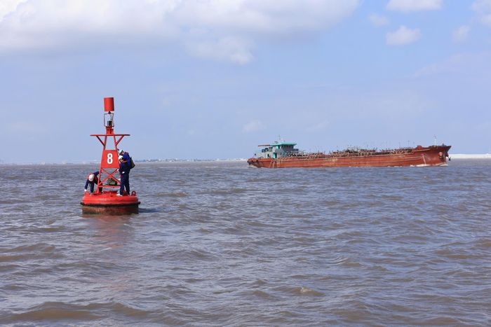 Việc xây dựng đủ hệ thống định mức để xây dựng giá dịch vụ sự nghiệp công bảo đảm an toàn hàng hải giúp bảo đảm việc triển khai hoạt động đồng bộ và phù hợp với thực tế (Ảnh minh họa: Tạ Hải).