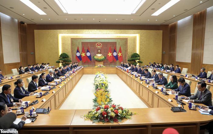 Thủ tướng Lê Minh Hưng hội đàm với Thủ tướng Lào Sonexay Siphandone. Ảnh: Đức Thanh.