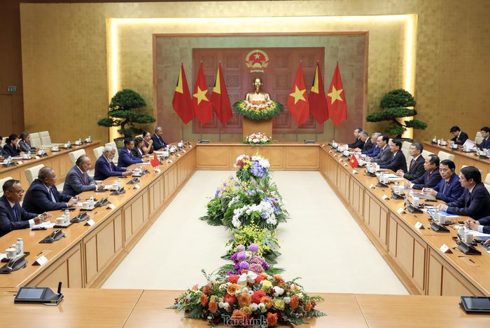 Thủ tướng Lê Minh Hưng và Thủ tướng Timor-Leste Kay Rala Xanana Gusmão tiến hành hội đàm.