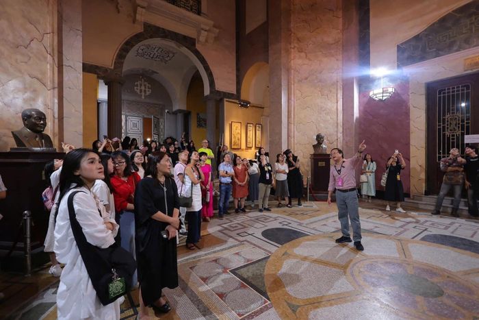 Tòa nhà số 19 Lê Thánh Tông, Hà Nội, thu hút công chúng với các hoạt động sáng tạo. Ảnh: SIS - VNU