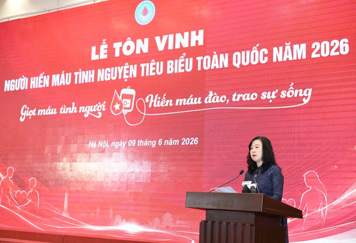 Bộ trưởng Bộ Y tế Đào Hồng Lan - Trưởng Ban Chỉ đạo quốc gia vận động hiến máu tình nguyện phát biểu