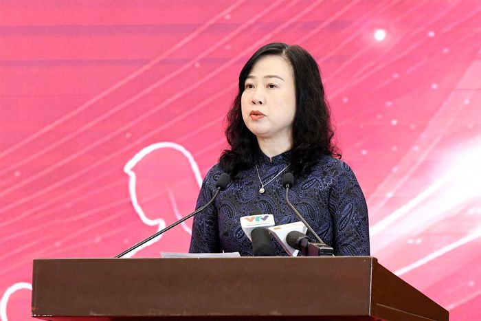 Bộ trưởng Bộ Y tế Đào Hồng Lan - Trưởng Ban Chỉ đạo quốc gia vận động hiến máu tình nguyện phát biểu