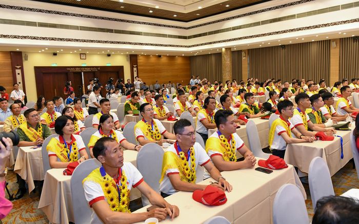 Đại diện người hiến máu tình nguyện tiêu biểu toàn quốc năm 2026 tại Lễ tôn vinh