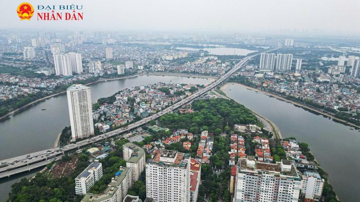 Ở phía Nam Hà Nội, công viên Bắc Linh Đàm sau cải tạo đã trở thành không gian sinh hoạt cộng đồng khang trang hơn