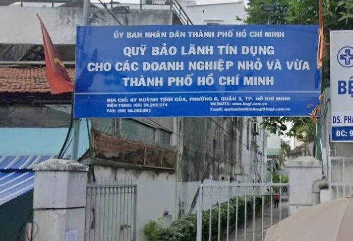 Quỹ Bảo lãnh tín dụng cho các doanh nghiệp nhỏ và vừa TP. Hồ Chí Minh nằm tại số 07 Huỳnh Tịnh Của, phường Xuân Hòa (trước đây là Phường 8, Quận 3)