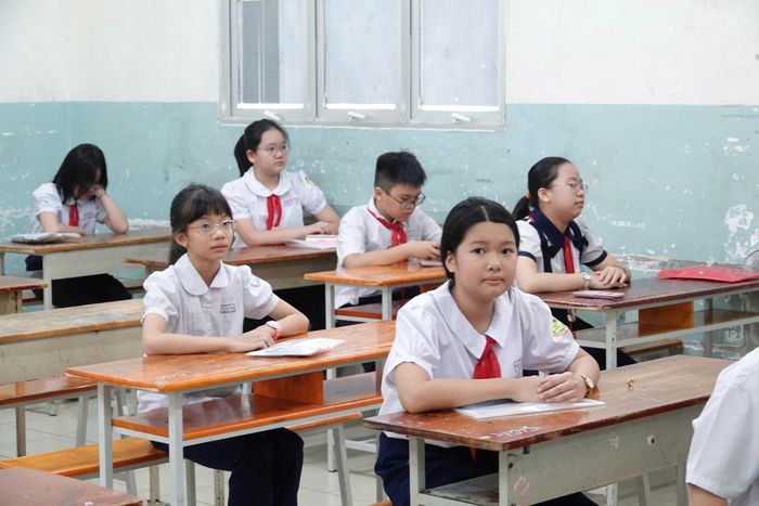 Học sinh làm bài khảo sát lớp 6 Trường THCS-THPT Trần Đại Nghĩa năm học 2025