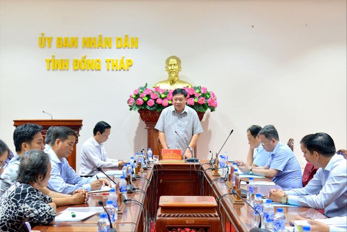 Chủ tịch UBND tỉnh Đồng Tháp Phạm Thành Ngại tiếp công dân