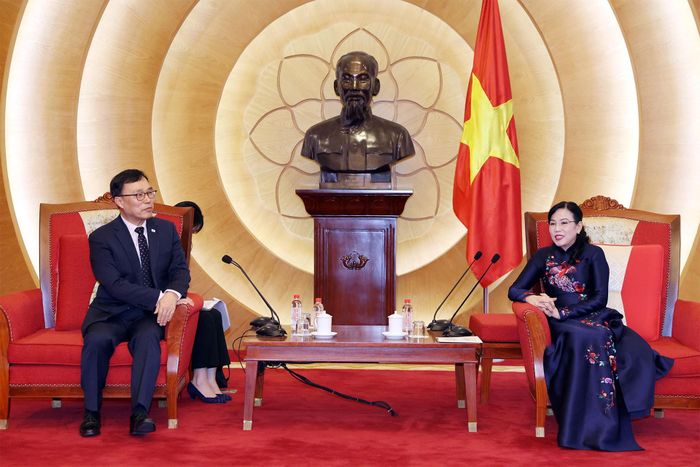 Chủ nhiệm Ủy ban Khoa học, Công nghệ và Môi trường Nguyễn Thanh Hải tiếp Đại sứ Hàn Quốc tại Việt Nam Choi Young Sam