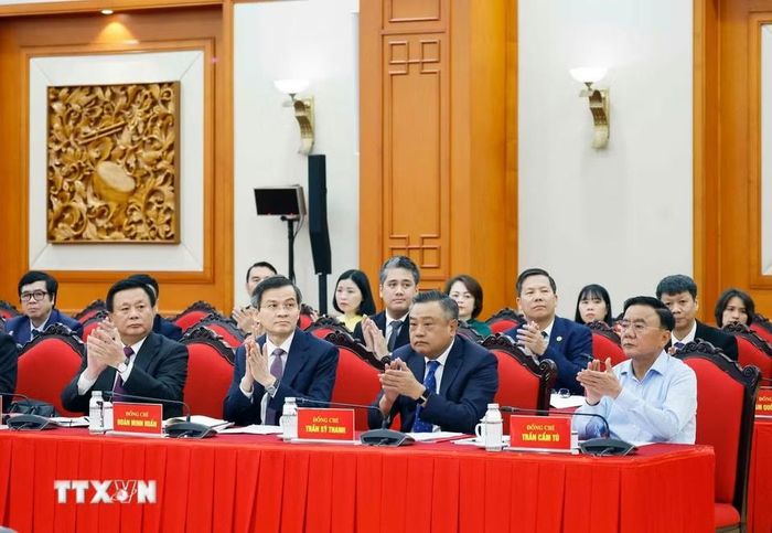 Các đại biểu tham dự cuộc làm việc. Ảnh: Thống Nhất/TTXVN