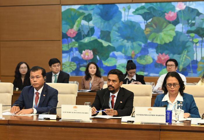 Các đại biểu tham dự cuộc tiếp