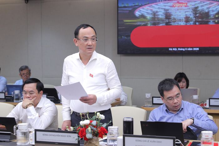 ĐBQH hoạt động chuyên trách tại Ủy ban Khoa học, Công nghệ và Môi trường Nguyễn Ngọc Sơn phát biểu