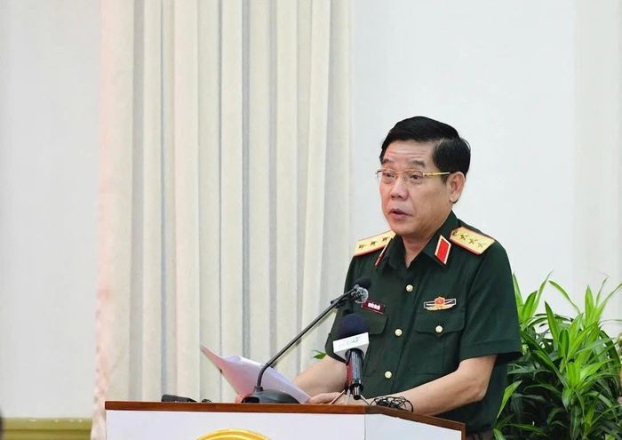 Thứ trưởng Bộ Quốc phòng, Thượng tướng Nguyễn Văn Gấu phát biểu