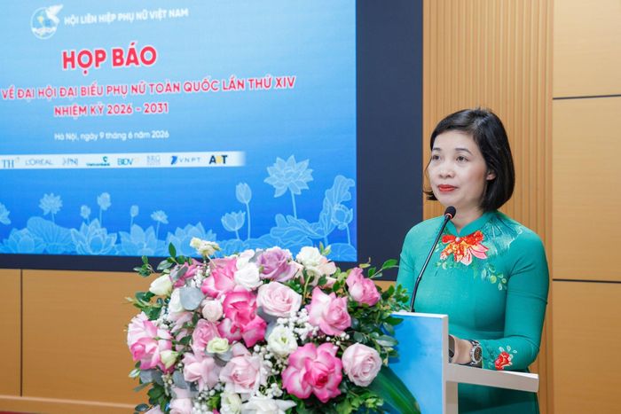 Bà Nguyễn Thị Kim Dung, Phó Trưởng Ban Thường trực Ban Công tác Phụ nữ thông tin về công tác chuẩn bị, những nội dung trọng tâm của Đại hội. Ảnh: Quang Vinh