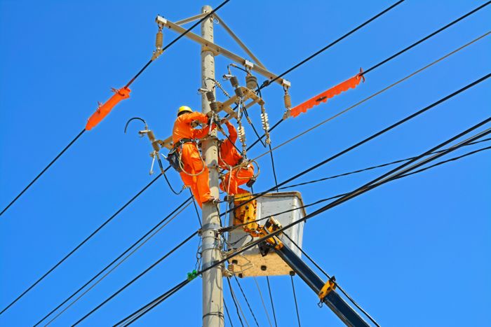 Công tác bảo dưỡng định kỳ được triển khai thường xuyên. Ảnh: Hoàng Lưu