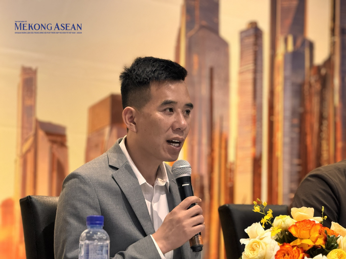 Chủ tịch HĐQT Nguyễn Đức Quân trả lời cổ đông tại ĐHĐCĐ thường niên năm 2026 của IDJ. Ảnh: Minh Phong - Mekong ASEAN