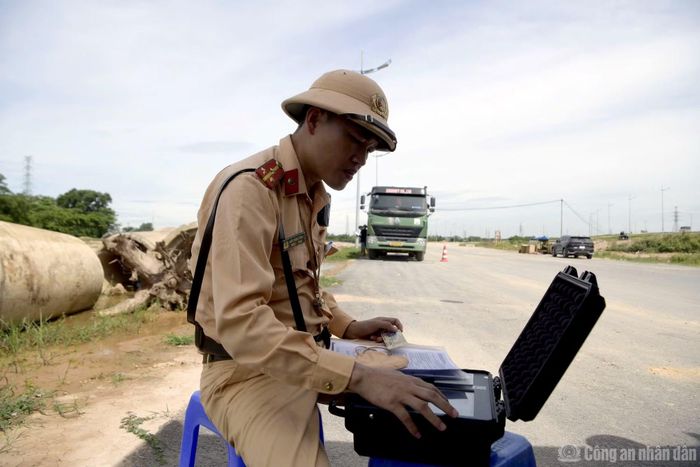 Qua kiểm tra đã phát hiện 3 phương tiện vi phạm.