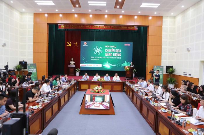 Việc cung cấp đủ điện cho phát triển kinh tế xã hội đóng vai trò hết sức quan trọng.