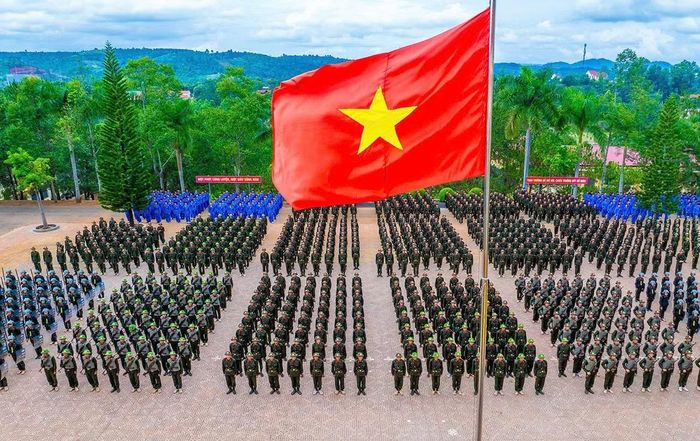 Một số hình ảnh ghi lại trong quá trình huấn luyện chiến sĩ mới.
