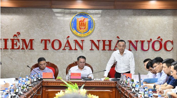 Ông Nguyễn Lương Thuyết - Vụ trưởng Vụ Chế độ và Kiểm soát chất lượng kiểm toán - đại diện đơn vị tổ chức điều hành Tọa đàm. Ảnh: N.LỘC