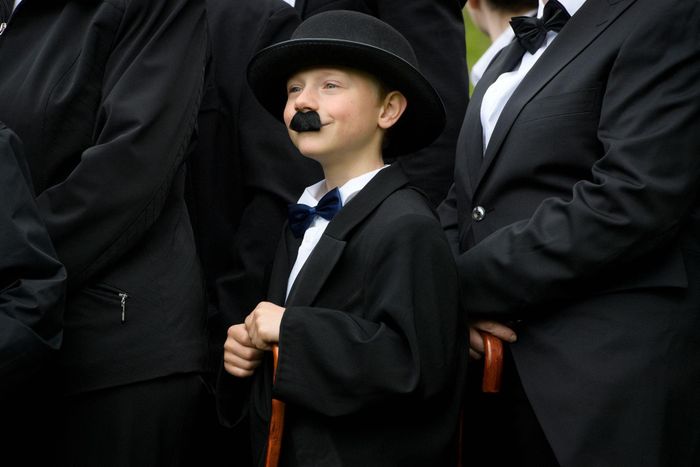 Những "Charlie Chaplin nhí" trở thành tâm điểm tại ngày hội tôn vinh huyền thoại điện ảnh