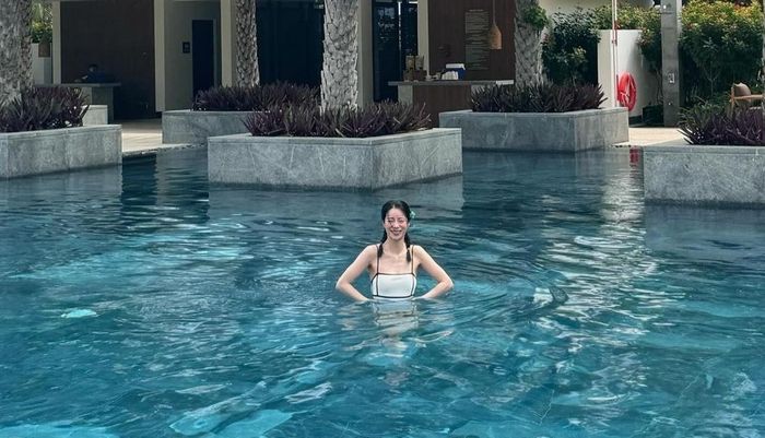 Nữ diễn viên thường kết hợp bơi lội cùng Pilates và tập sức mạnh để giữ phong độ ngoại hình. (Ảnh: IGNV).