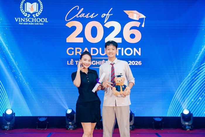 Đức Bảo thừa hưởng trọn vẹn những nét đẹp nổi trội từ cả bố lẫn mẹ.