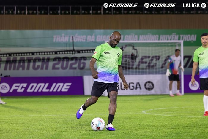 Cựu cầu thủ Claude Makélélé tại Legend Match 2026. Ảnh: Garena