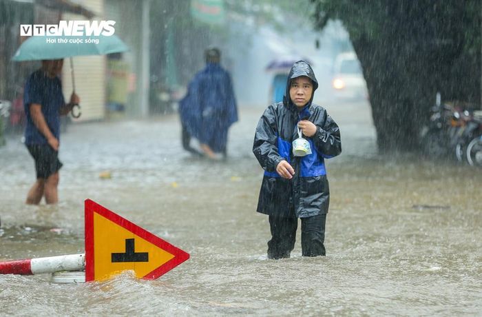 Ngày 9/6, mưa lớn tiếp tục bao trùm miền Bắc. (Ảnh minh họa: Anh Trí)